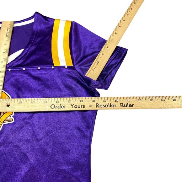 Minnesota Vikings Shirt Womens Medium Purple NFL Team Apparel Football Sports - Picture 4 of 12